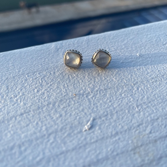 Lagos Mother of Pearl Earrings - Picture 1 of 5